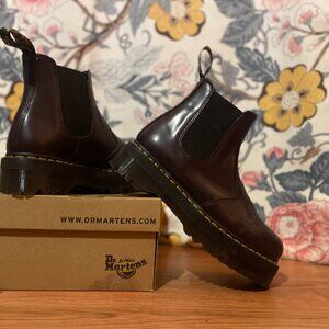 Brand New Men's Size 10 Smooth Leather Platform Chelsea Boots - Never Worn!
